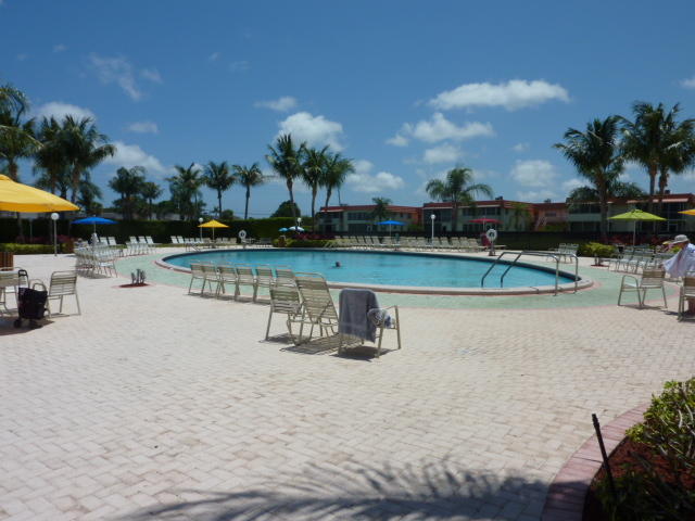 751 Monaco P, Unit 751 Delray Beach, FL 33446 - Photo 25 of 28 Spa