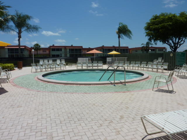 751 Monaco P, Unit 751 Delray Beach, FL 33446 - Photo 26 of 28 Practically next door!