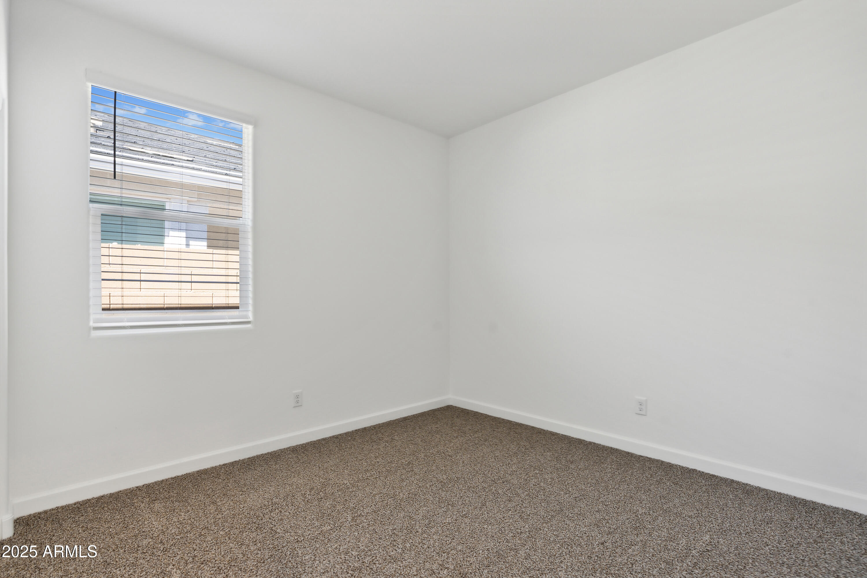 39965 West Venture Road Maricopa, AZ 85138 - Photo 13 of 18 Palo Verde bedroom 3