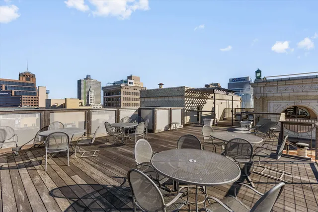 $148,000 | 66 Monroe Avenue, Unit 405, Memphis, TN 38103