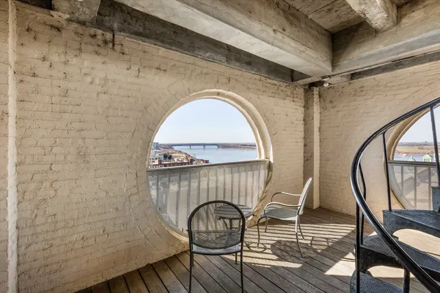 $148,000 | 66 Monroe Avenue, Unit 405, Memphis, TN 38103