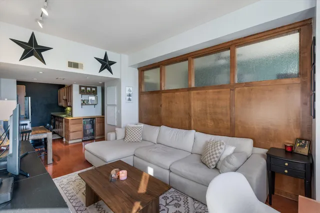 $148,000 | 66 Monroe Avenue, Unit 405, Memphis, TN 38103