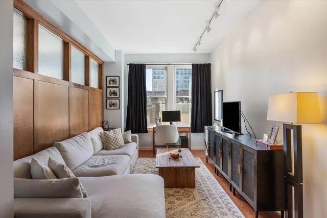 $148,000 | 66 Monroe Avenue, Unit 405, Memphis, TN 38103