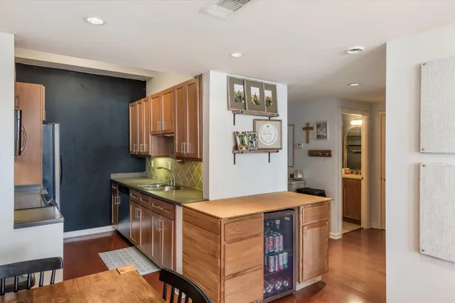 $148,000 | 66 Monroe Avenue, Unit 405, Memphis, TN 38103