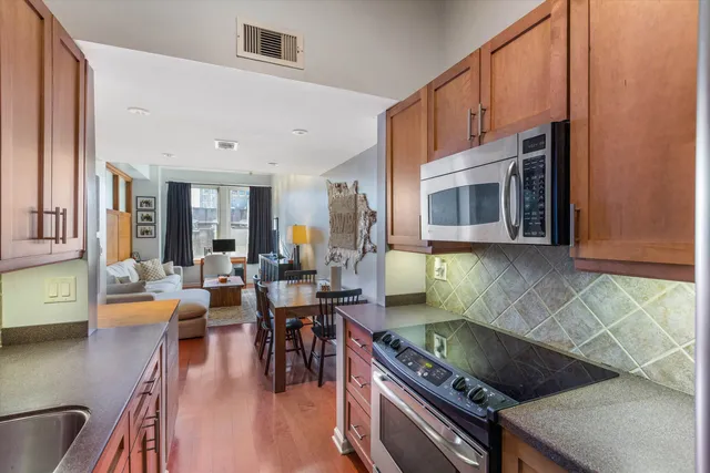 $148,000 | 66 Monroe Avenue, Unit 405, Memphis, TN 38103