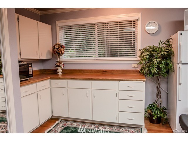3402 228th Street Southeast Bothell, WA 98021 - Photo 13 of 25