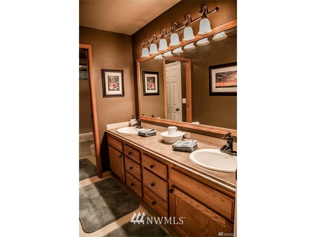 3402 228th Street Southeast Bothell, WA 98021 - Photo 14 of 25