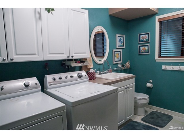 3402 228th Street Southeast Bothell, WA 98021 - Photo 8 of 25