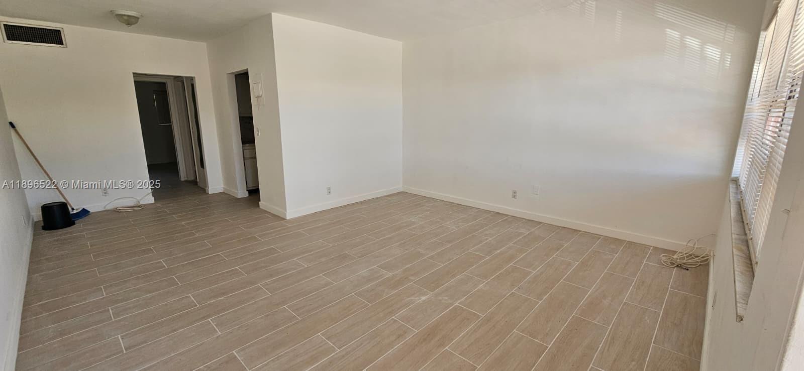 230 Southwest 11th Avenue, Unit 14 Hallandale Beach, FL 33009 - Photo 2 of 20