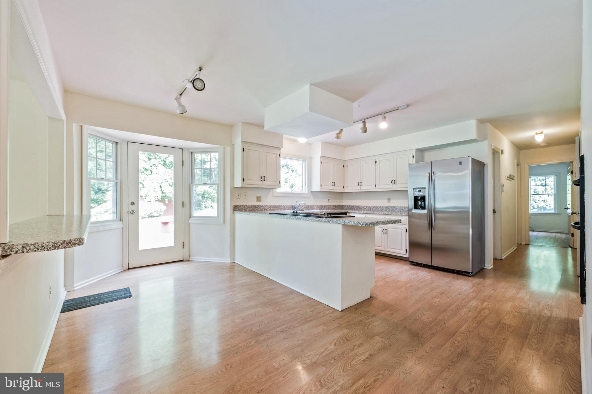 190 Gallup Road Princeton, NJ 08540 - Photo 8 of 29 Eat in Kitchen