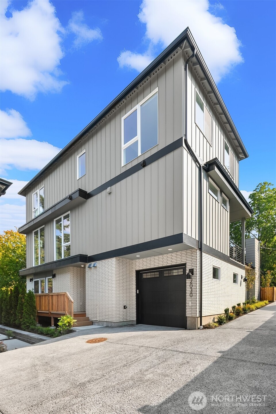 2030 Northeast 123rd Street Seattle, WA 98125 - Photo 2 of 31