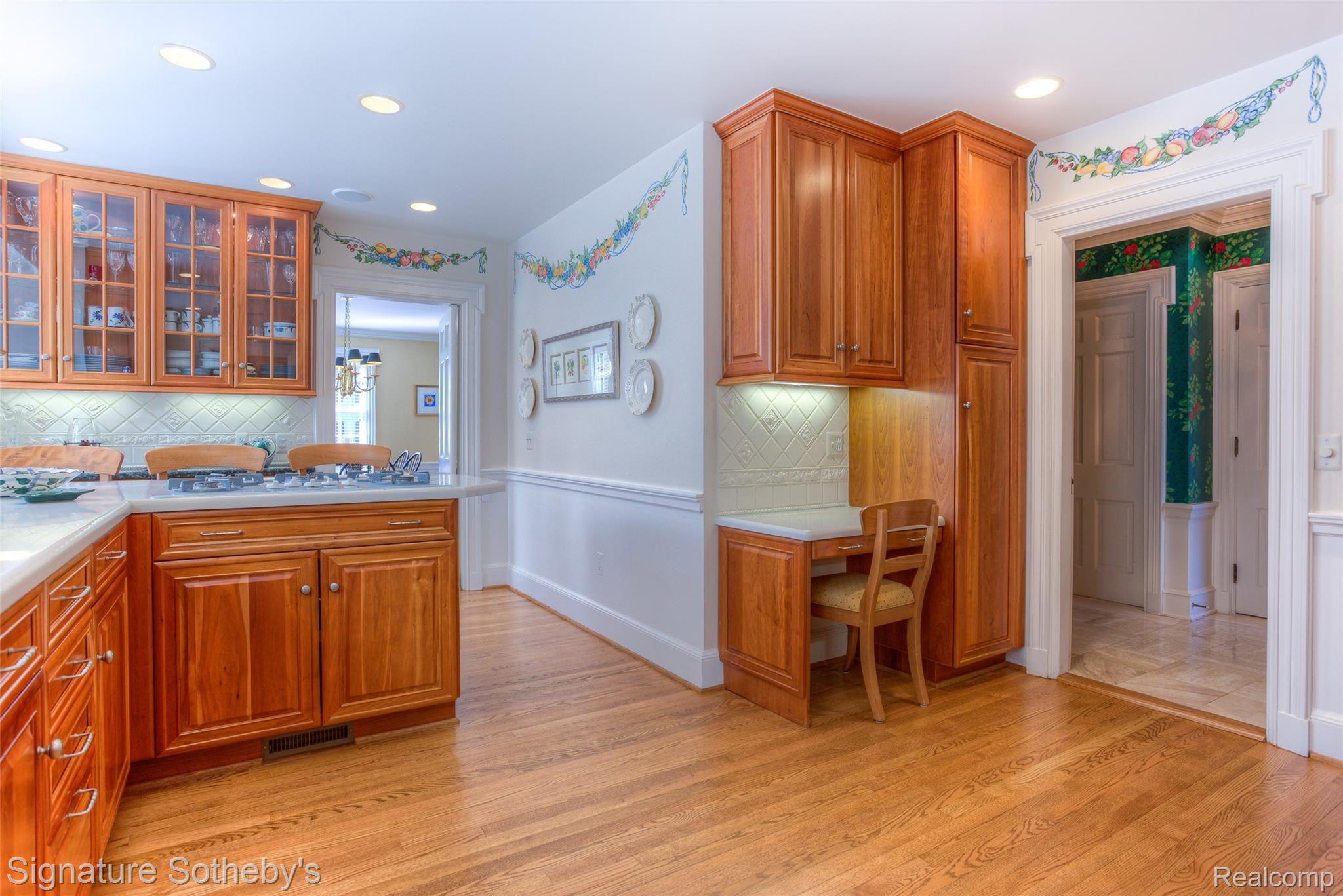 180 Merriweather Road Grosse Pointe, MI 48236 - Photo 16 of 51 kitchen towards DR ??.jpg