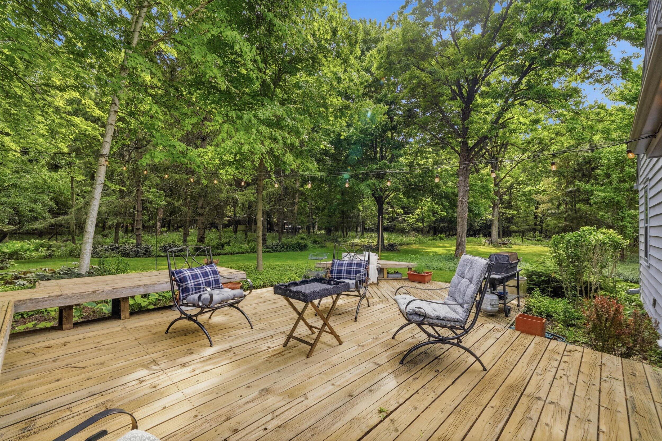 304 Fieldstone Road Delafield, WI 53018 - Photo 12 of 16 View of Back Yard