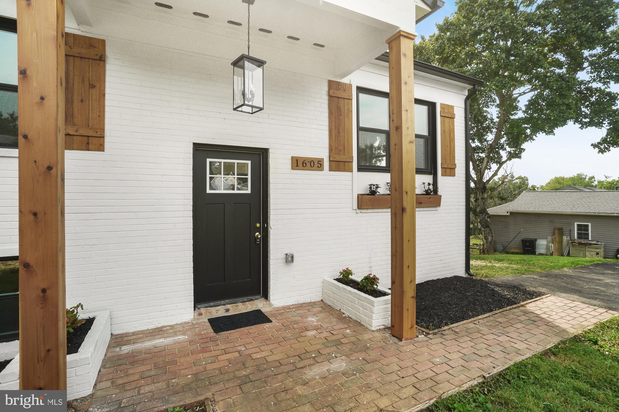 1605 Thomas Drive Point of Rocks, MD 21777 - Photo 2 of 34