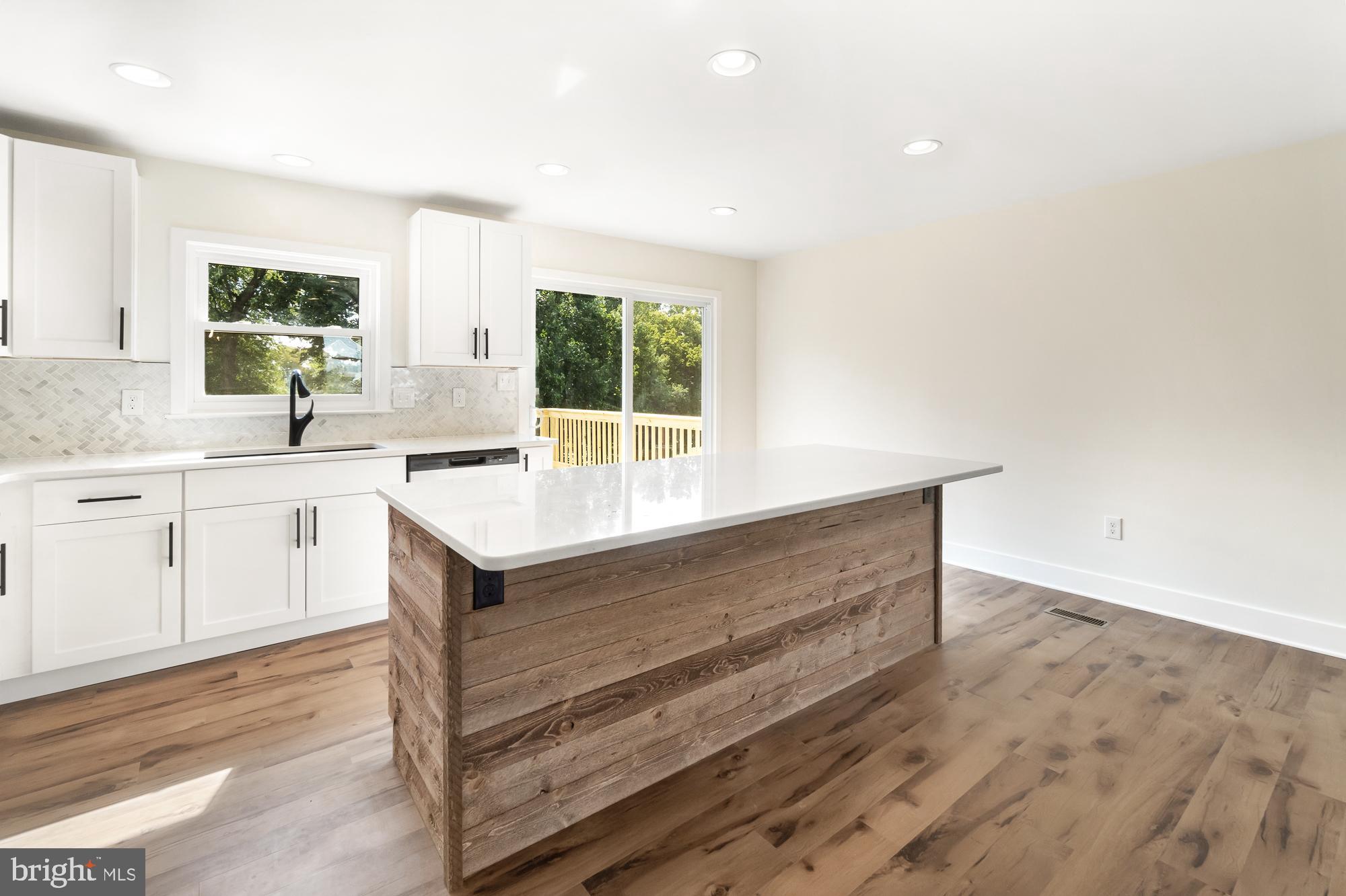 1605 Thomas Drive Point of Rocks, MD 21777 - Photo 7 of 34