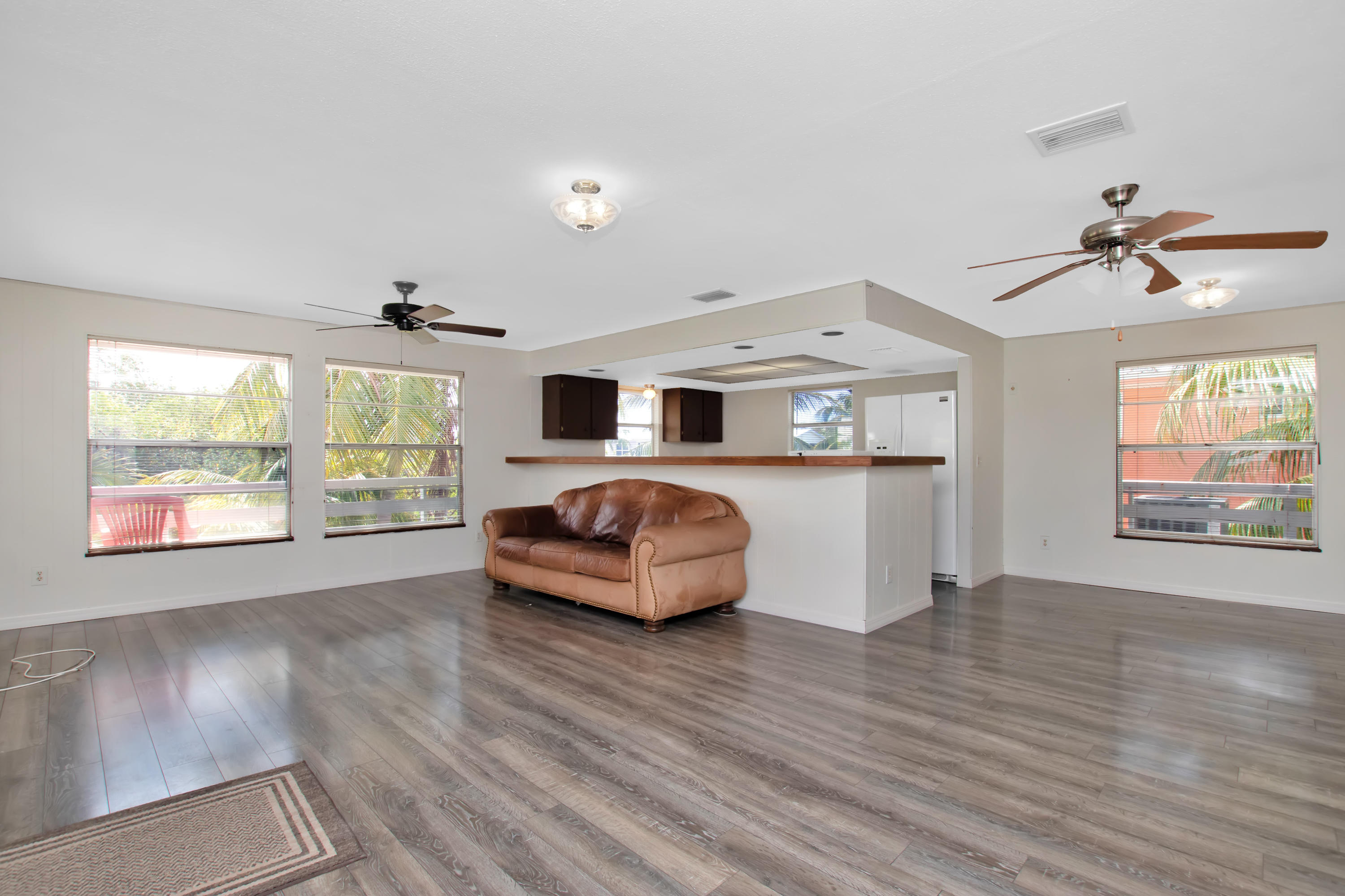661 Pirates Road Summerland Key, FL 33042 - Photo 11 of 45 Great room