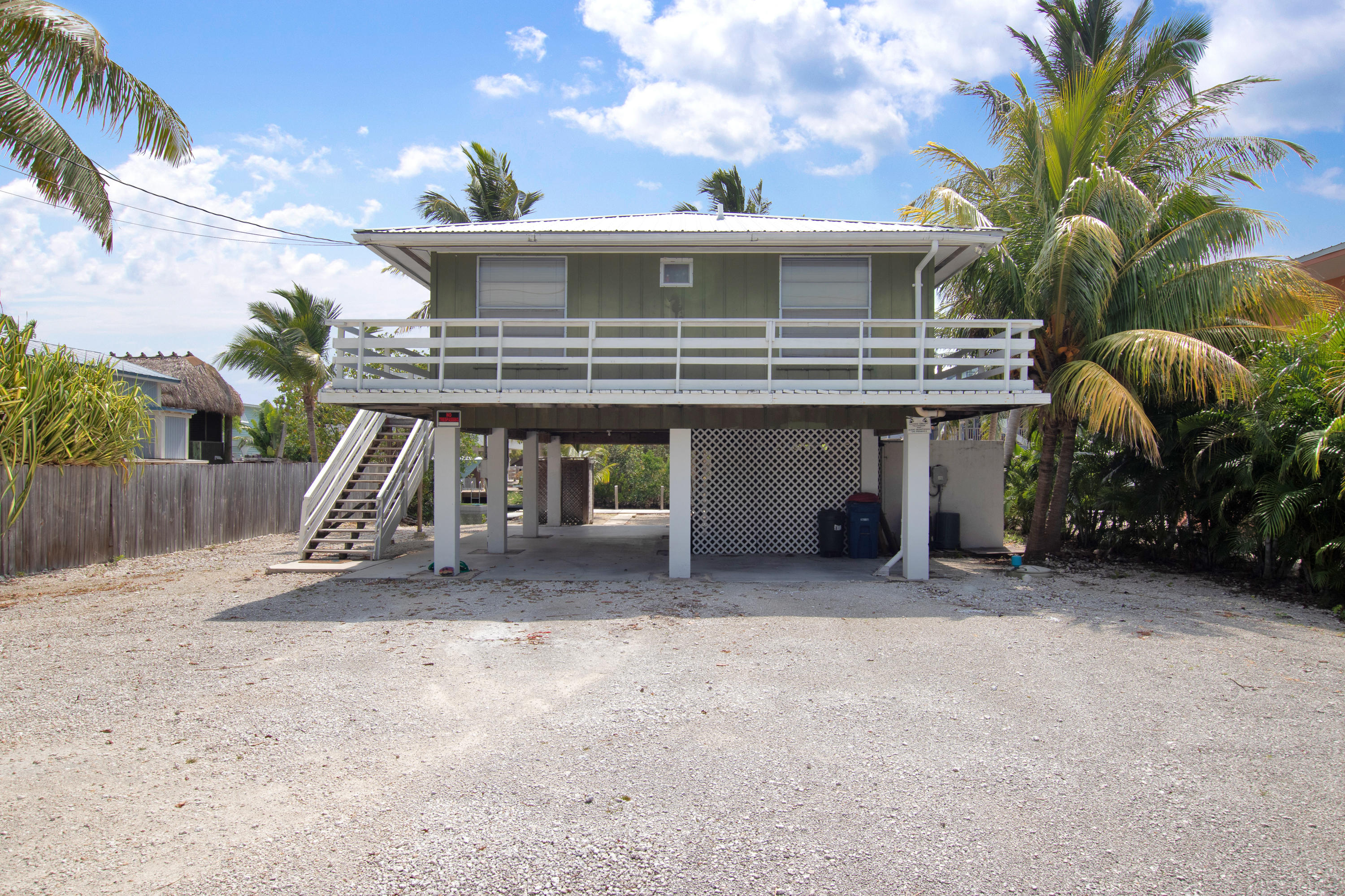 661 Pirates Road Summerland Key, FL 33042 - Photo 4 of 45 Front 1