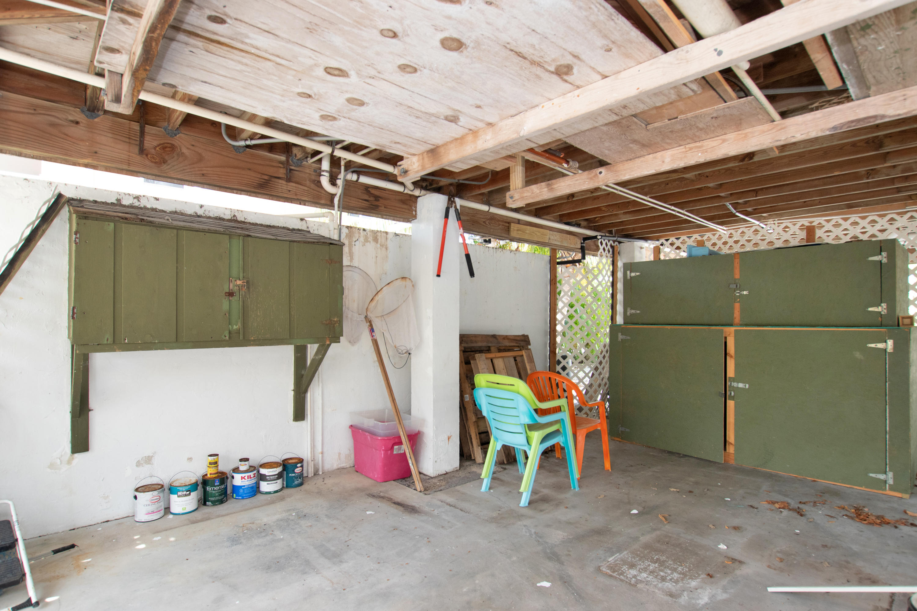 661 Pirates Road Summerland Key, FL 33042 - Photo 33 of 45 Downstairs storage area
