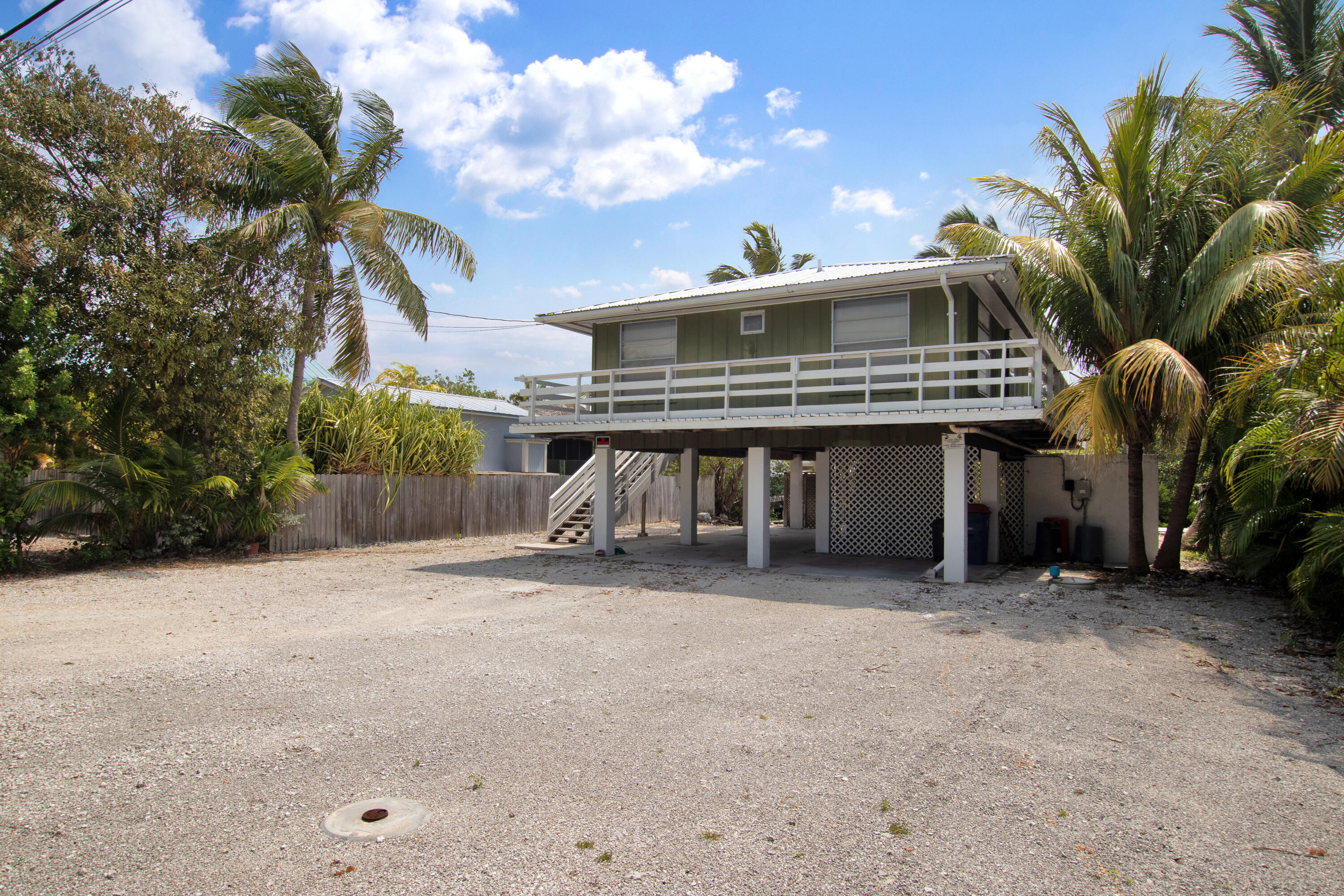 661 Pirates Road Summerland Key, FL 33042 - Photo 5 of 45 Front 2