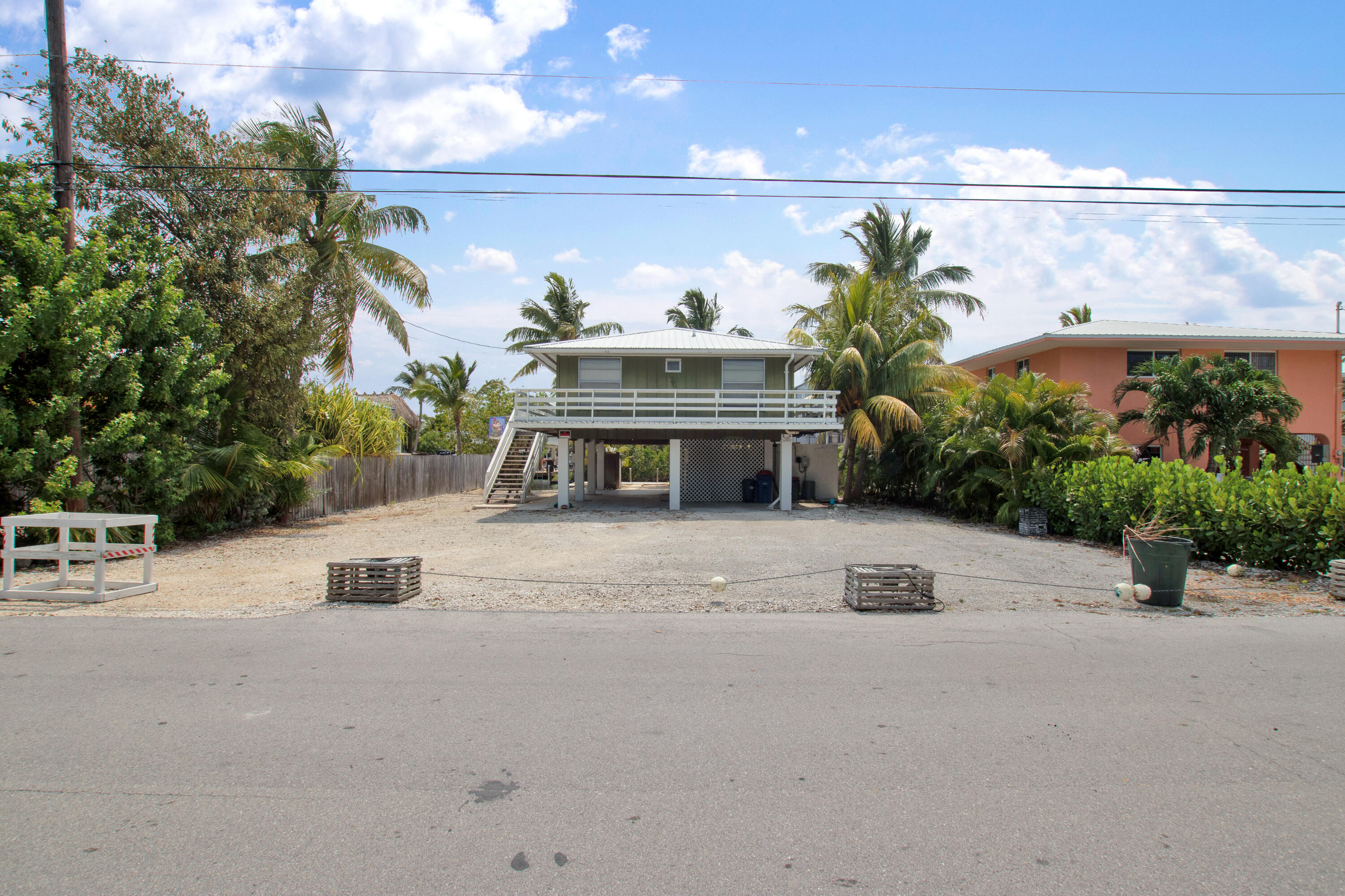 661 Pirates Road Summerland Key, FL 33042 - Photo 7 of 45 Front street view