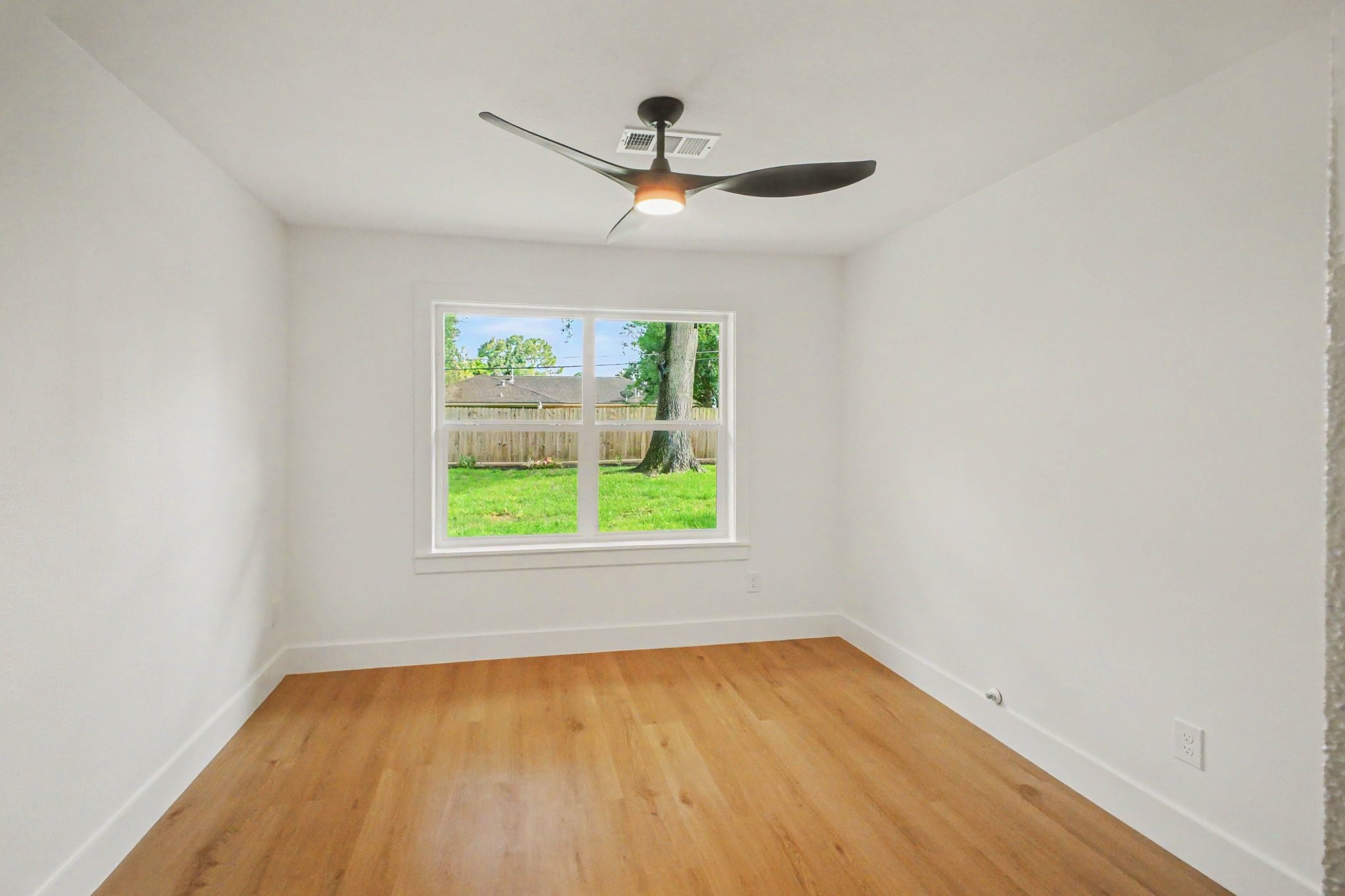 5443 Redstart Street Houston, TX 77096 - Photo 29 of 36