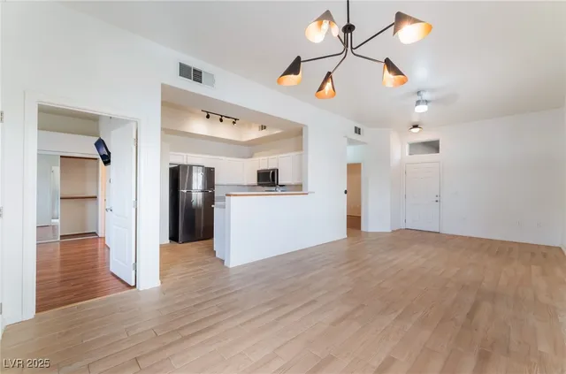 $1,550 | 3455 Cactus Shadow Street, Unit 101, Las Vegas, NV 89129