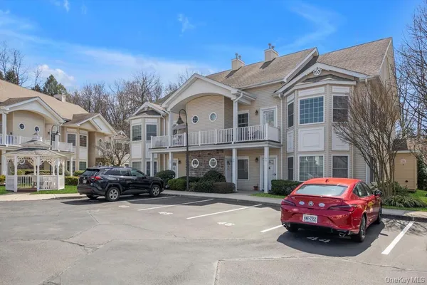 $4,500 | 45 Autumn Drive, Plainview, NY 11803