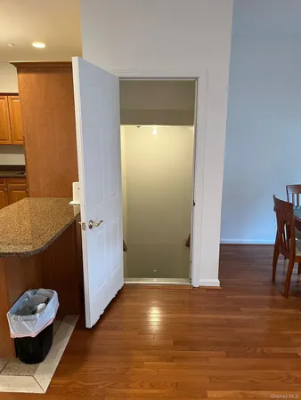 $4,500 | 45 Autumn Drive, Plainview, NY 11803