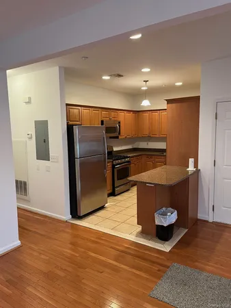 $4,500 | 45 Autumn Drive, Plainview, NY 11803