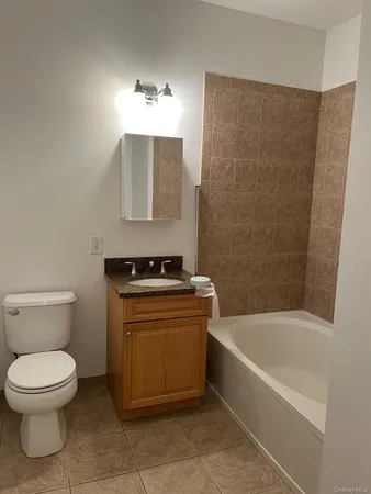 $4,500 | 45 Autumn Drive, Plainview, NY 11803