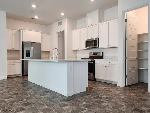 $2,565 | 684 Sunray Park Street, Henderson, NV 89011