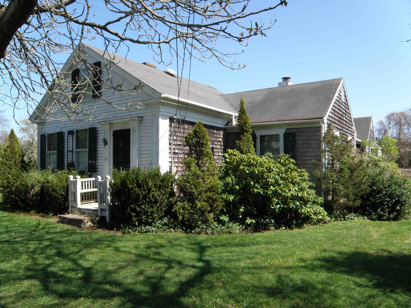 24 Clevelandtown Road Edgartown, MA 02539 - Photo 1 of 1 http://d1qzqeyxiitrap.cloudfront.net/photos/34530/7acd88a7.jpg