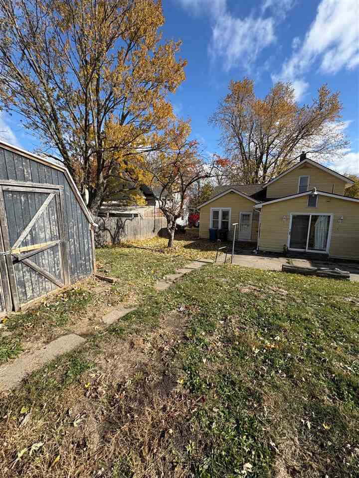 404 Busch Street Muscatine, IA 52761 - Photo 4 of 11 Gallery Image 4