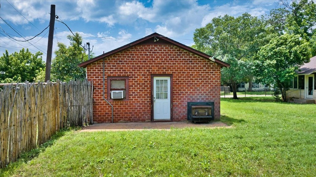 931 Doole Street Mason, TX 76856 - Photo 10 of 35