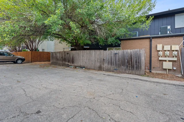 $1,499 | 8809 Dawnridge Circle, Unit 102, Austin, TX 78757