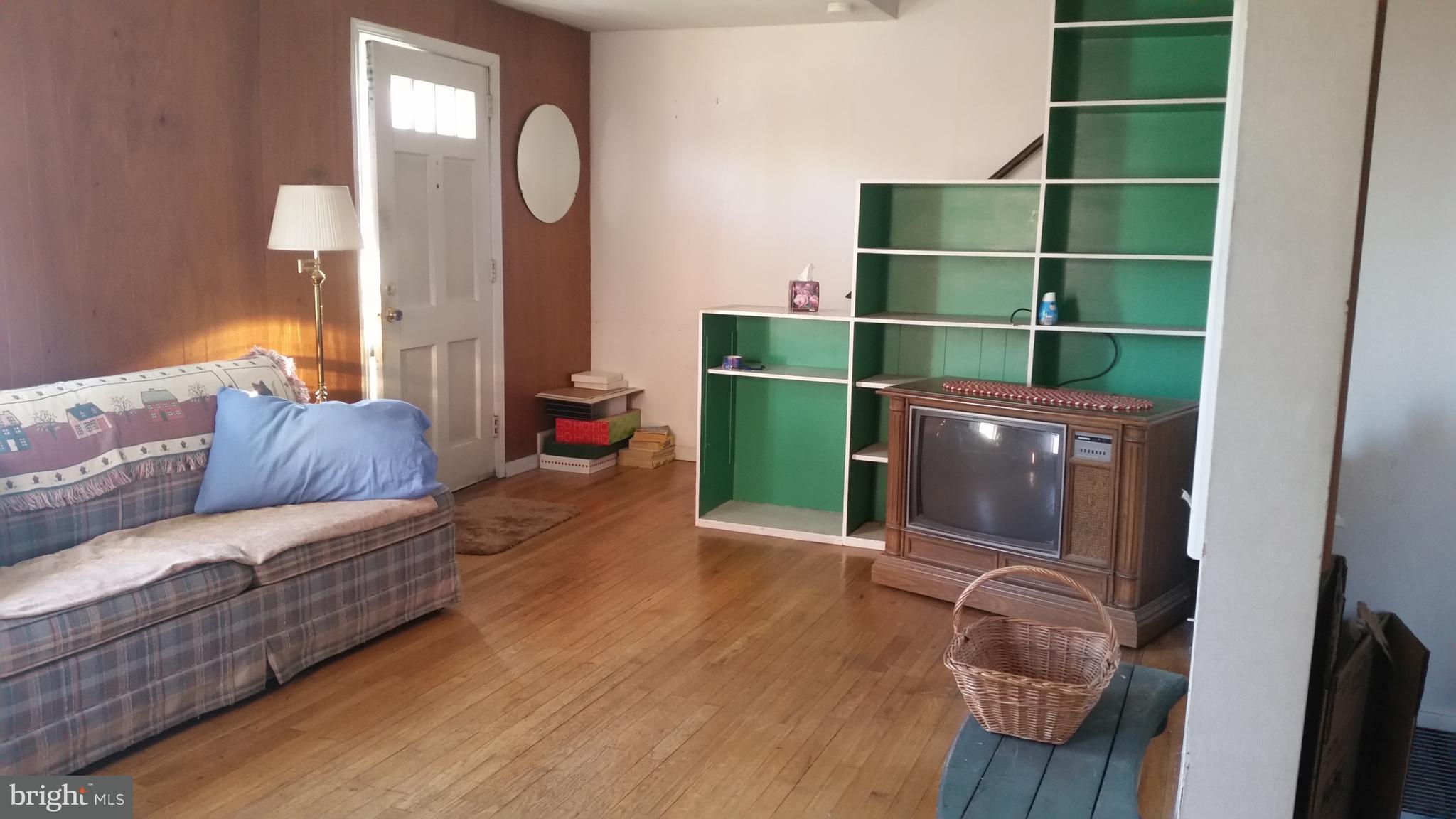 2962 Croyden Road Harrisburg, PA 17104 - Photo 3 of 19 Gallery Image 3
