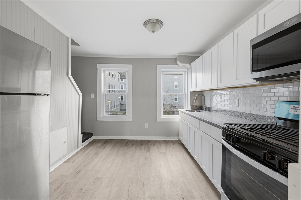 255 Rodman Street Fall River, MA 02721 - Photo 6 of 39