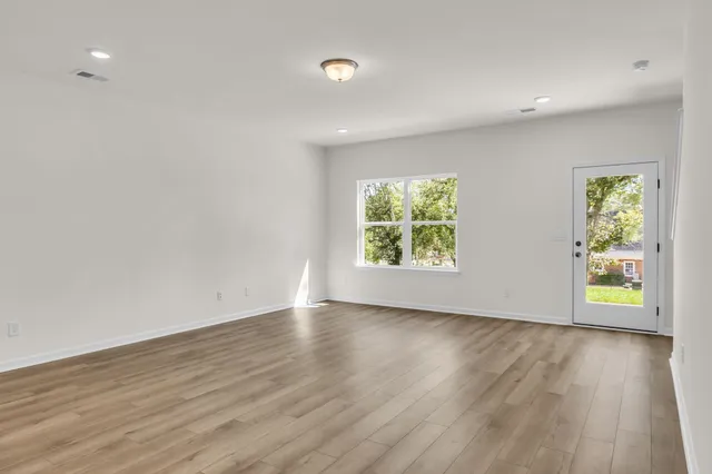 $459,990 | 564 Nightengale Ridge Drive, Columbia, TN 38401