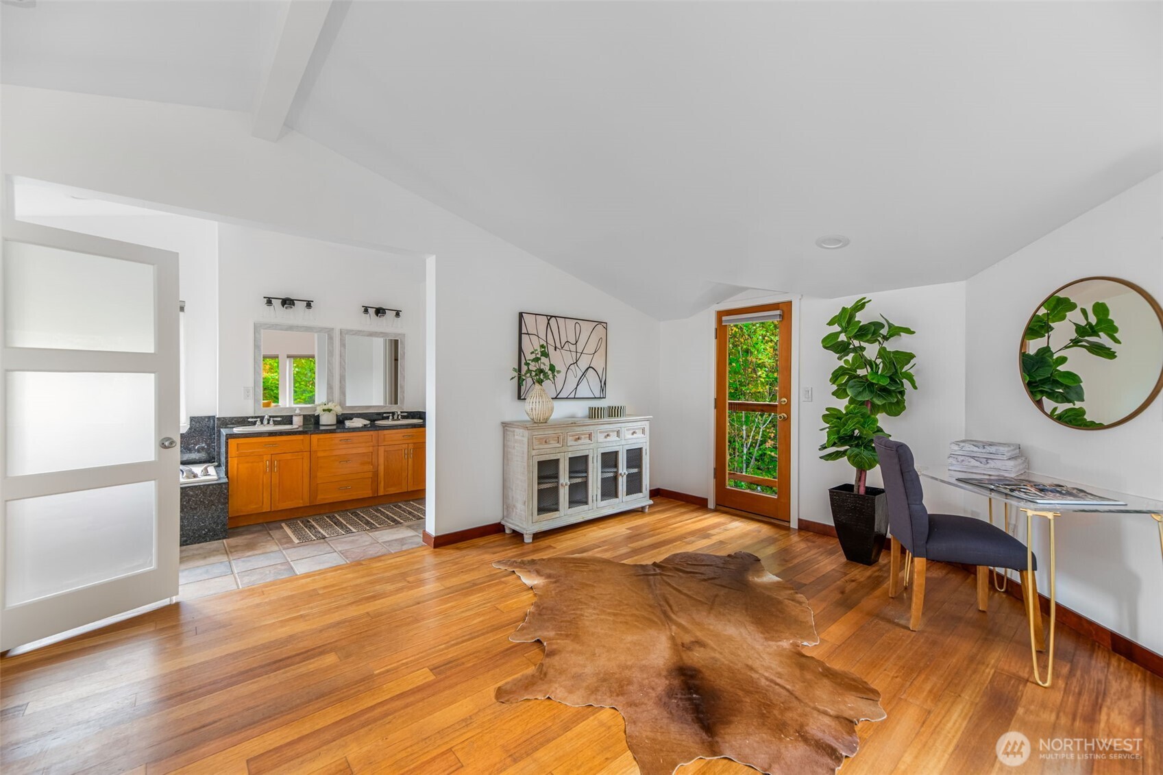 2708 Northeast 98th Street Seattle, WA 98115 - Photo 9 of 40