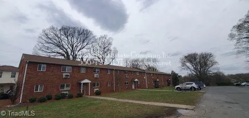 $795 | 725 Akron Drive, Winston-Salem, NC 27105