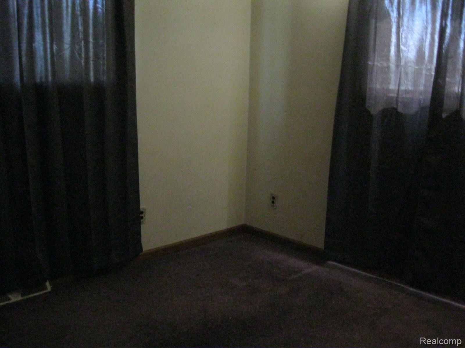 2131 Ormond Road White Lake, MI 48383 - Photo 9 of 23 Gallery Image 9