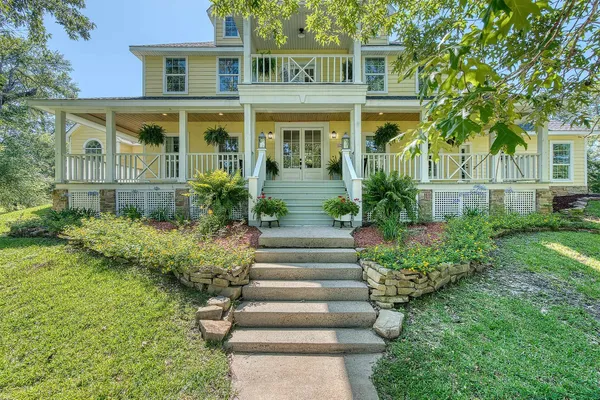 $699,999 | 1266 East Pineshadows Drive, Sour Lake, TX 77659