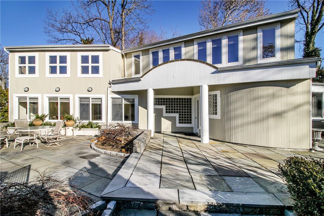 14 Premium Point New Rochelle, NY 10801 - Photo 1 of 1 Gallery Image 1