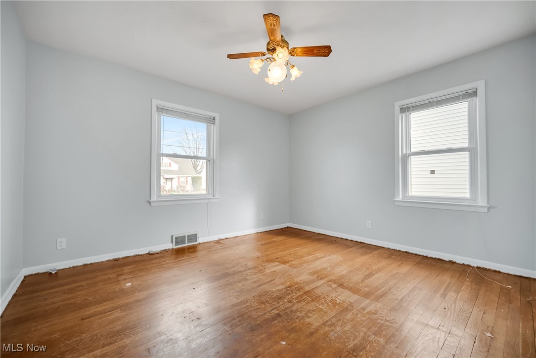 30018 Warren Road Wickliffe, OH 44092 - Photo 11 of 28 Gallery Image 11