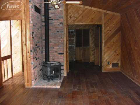 5833 Bullard Road Fenton, MI 48430 - Photo 7 of 14 20394079-6.JPG
