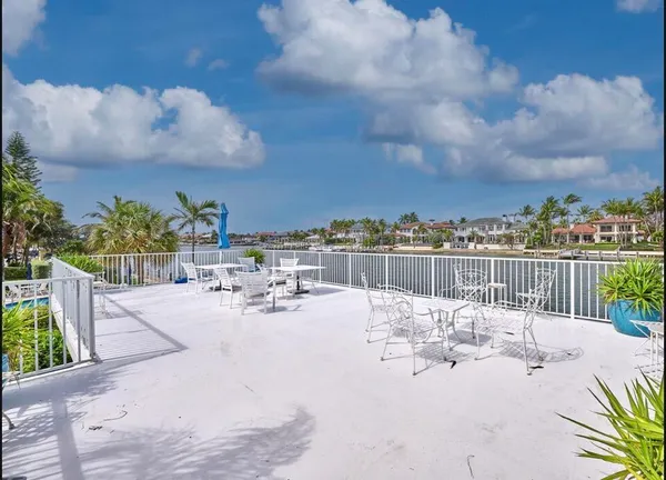 $310,000 | 1043 Hillsboro Mile, Unit 21C, Hillsboro Beach, FL 33064