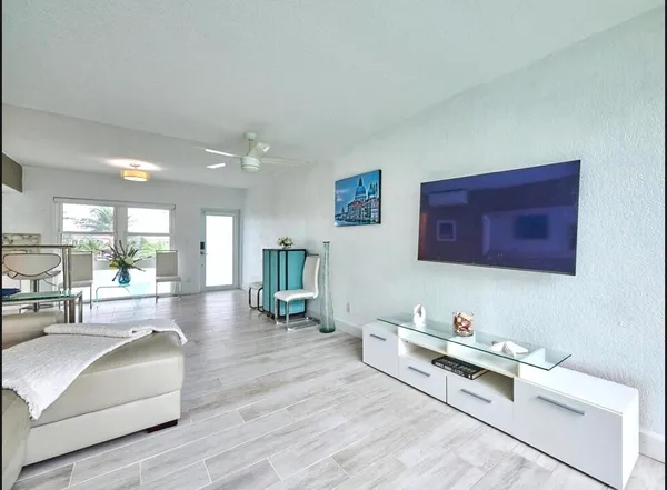 $310,000 | 1043 Hillsboro Mile, Unit 21C, Hillsboro Beach, FL 33064