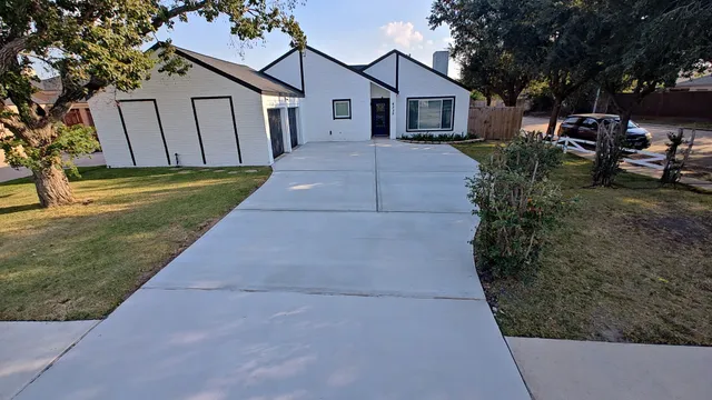 a house view with a backyard space