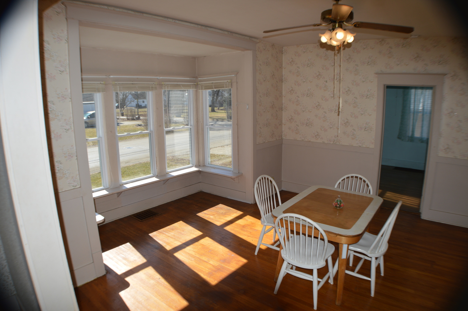 902 North 10th Street Rochelle, IL 61068 - Photo 6 of 24