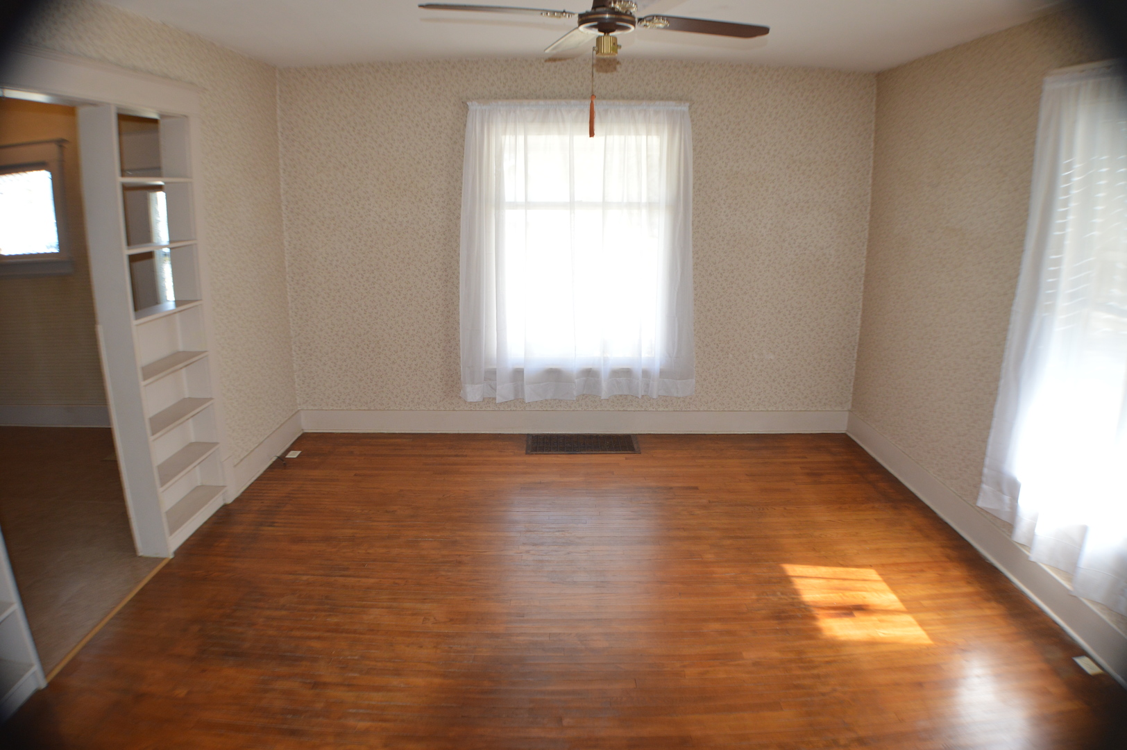 902 North 10th Street Rochelle, IL 61068 - Photo 7 of 24